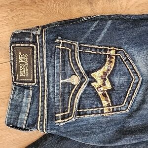 Miss Me Jeans Bootcut Mid-Rise Sequin Flap Back Pocket White Stitching size 32
